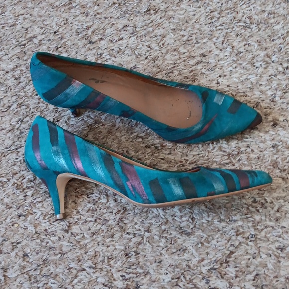 Anthropologie Embossed Kitten Heels Size 41/10 - Picture 2 of 6